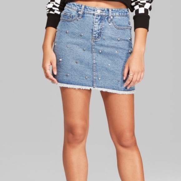 Wild Fable Women’s Mini Denim Skirt Studded size 18 - Picture 2 of 6